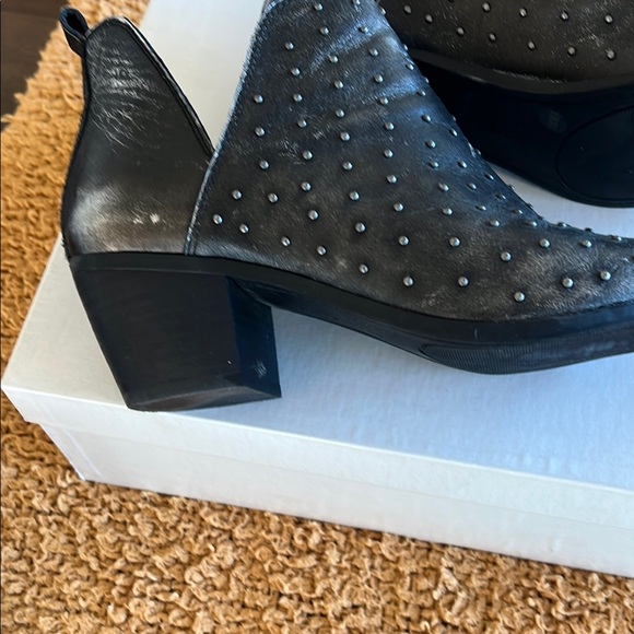 Studded Black Ankle Boots lucky brand - Picture 3 of 4